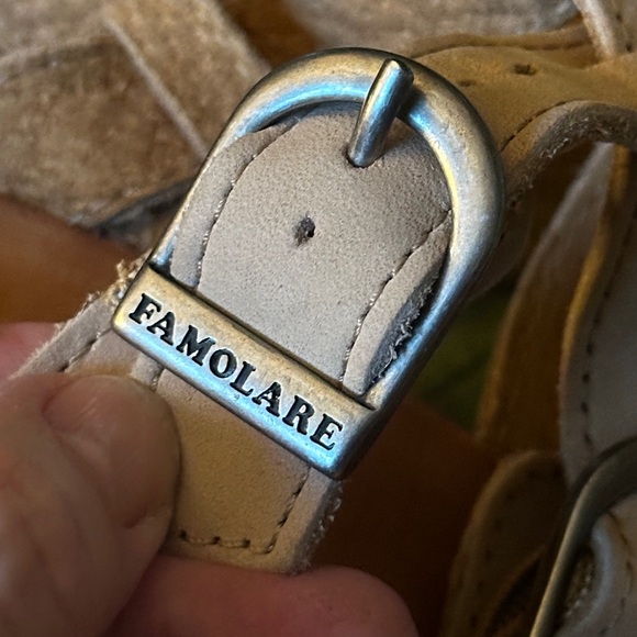 Famolare Wedge Sandals Strappy Shoes Tan Leather Wavy Platform Size 10 - Picture 10 of 11